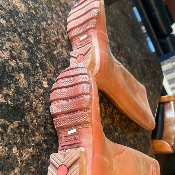 Hunter Tall Rubber Boots in Chestnut size 7 - Picture 3 of 6